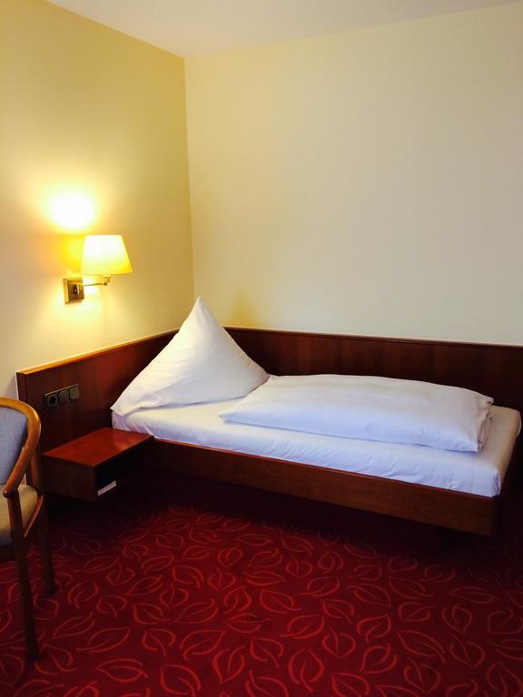 Hotel Gasthaus Adler Bad Waldsee Exterior photo